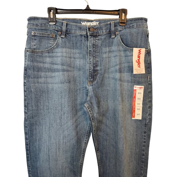 NWT Wrangler 38x30 Mens Regular Fit Jeans Blue Denim - Picture 3 of 14